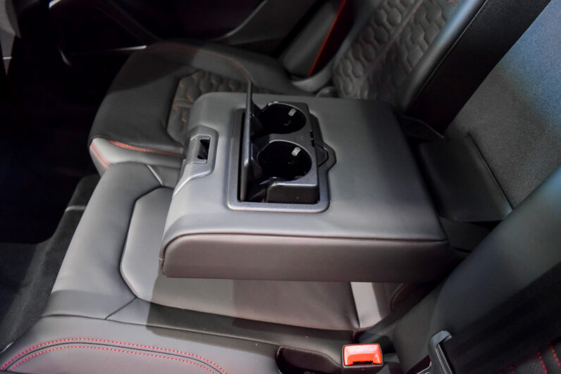 Audi RSQ8 Performance lleno