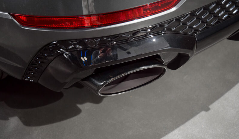 Audi RSQ8 Performance lleno