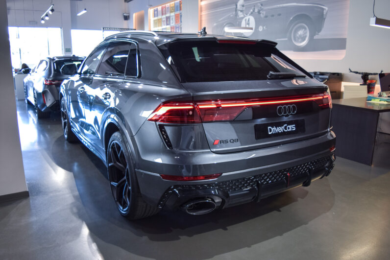 Audi RSQ8 Performance lleno