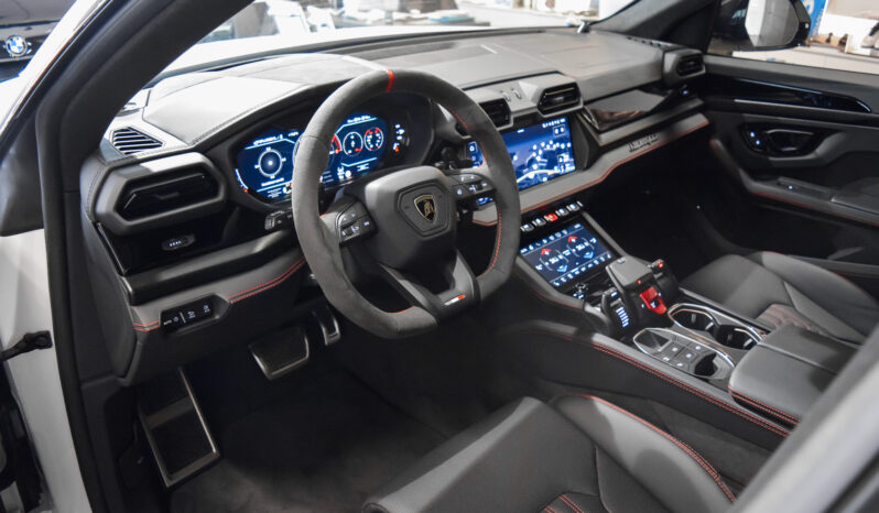 Lamborghini Urus SE lleno