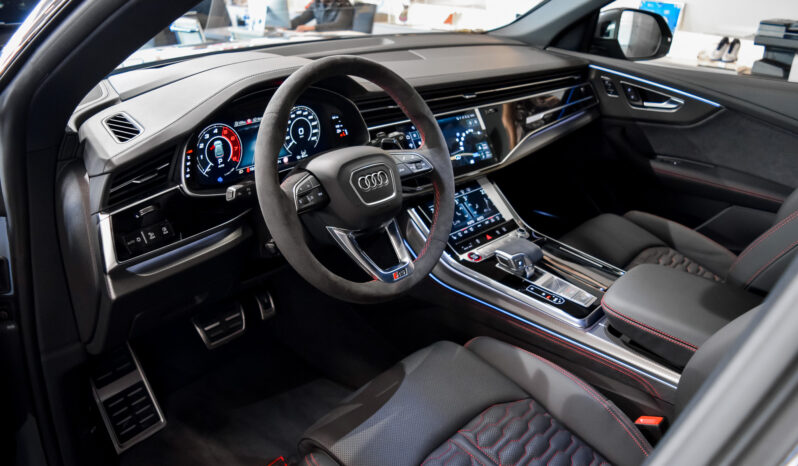 Audi RSQ8 Performance lleno
