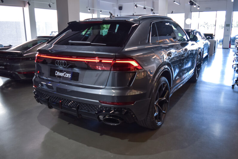 Audi RSQ8 Performance lleno