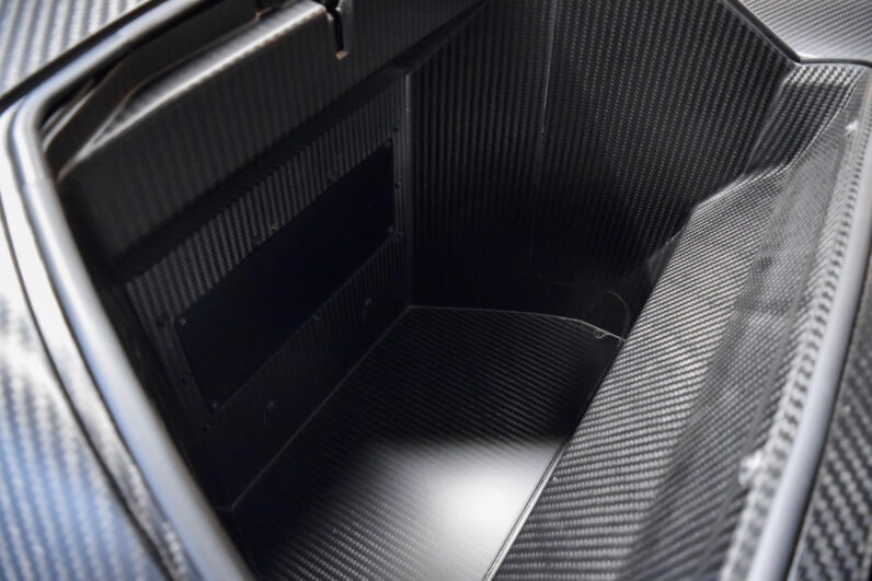 KTM X-Bow GT-X 1/100 FULL CARBON lleno