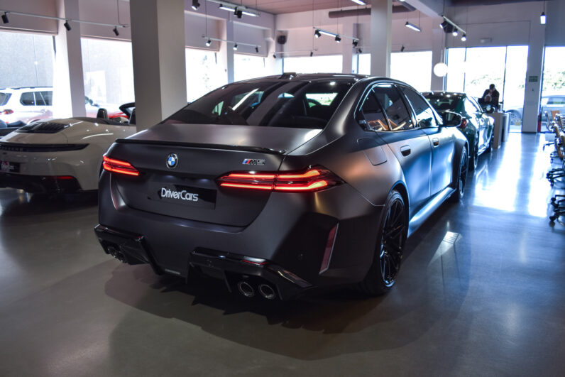 BMW M5 Berlina lleno