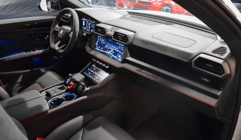 Lamborghini Urus SE lleno
