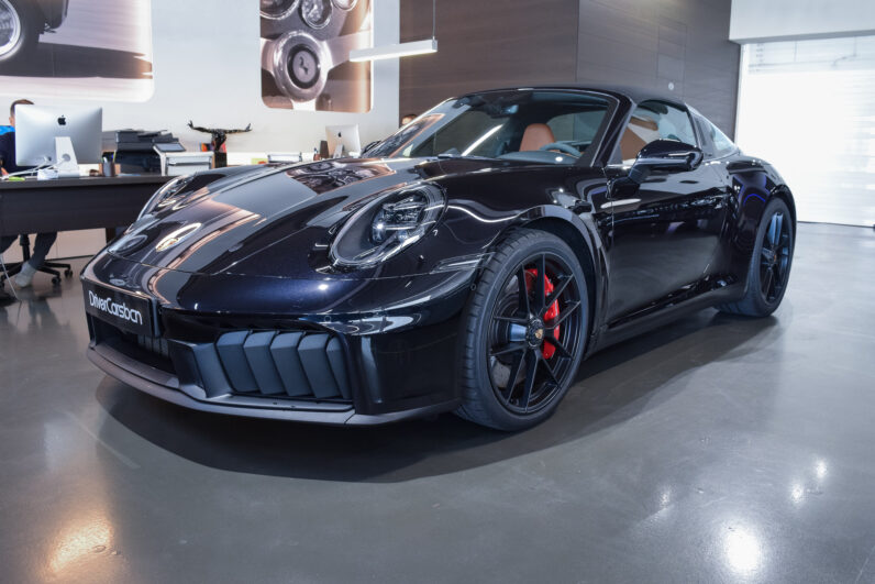 Porsche 911 Targa 4 GTS lleno