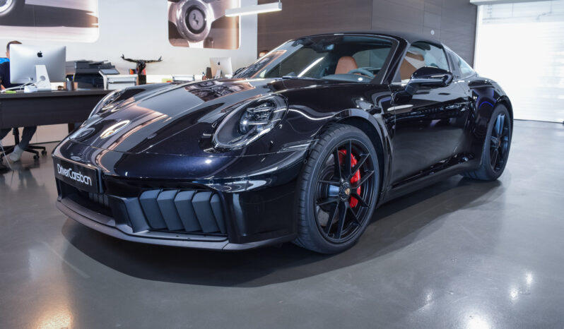 Porsche 911 Targa 4 GTS lleno