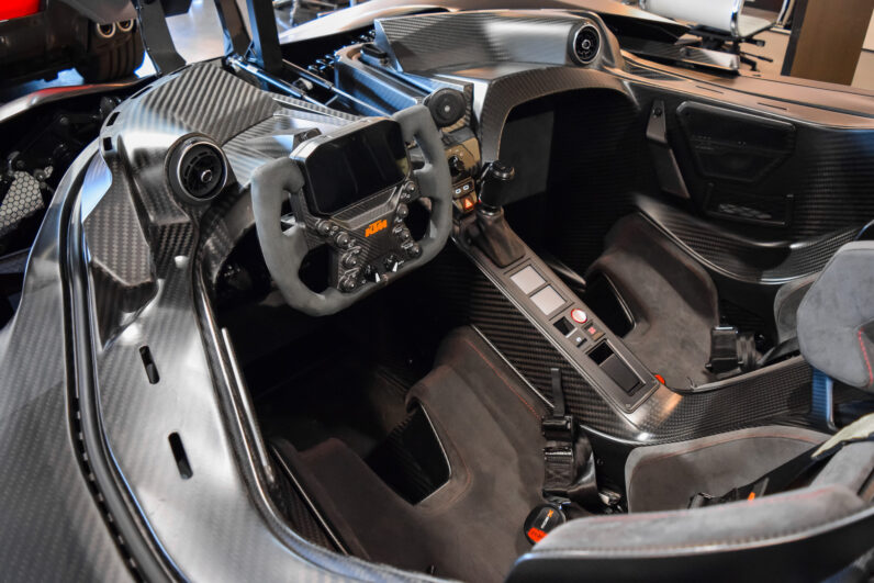 KTM X-Bow GT-X 1/100 FULL CARBON lleno