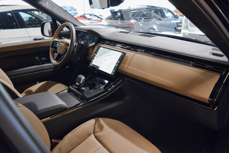 Range Rover Sport 550 PHEV Autobiography lleno