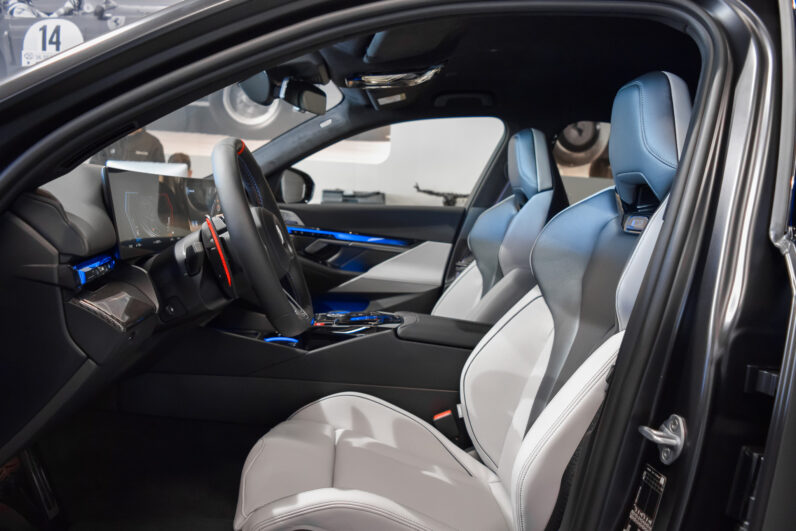 BMW M5 Berlina lleno