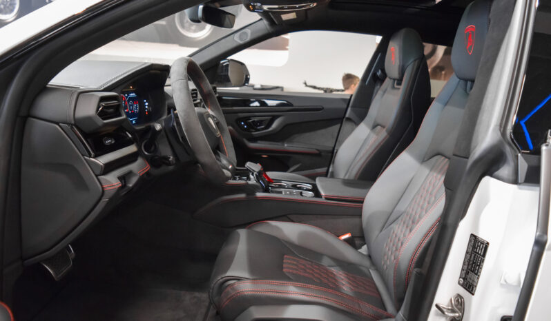 Lamborghini Urus SE lleno