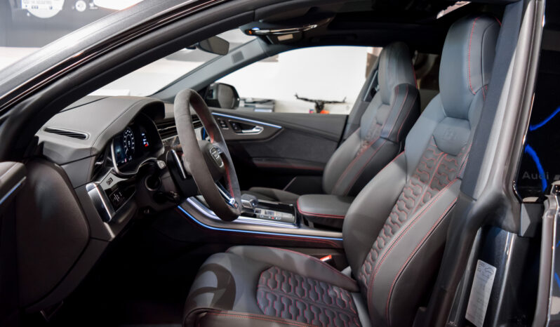 Audi RSQ8 Performance lleno