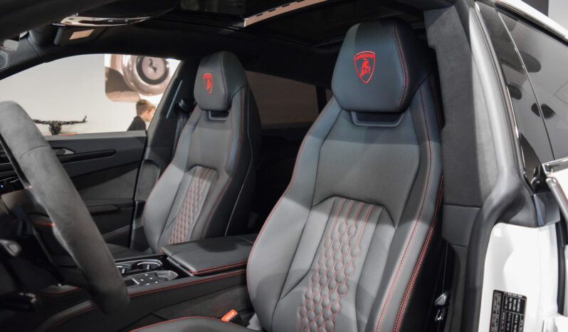 Lamborghini Urus SE lleno