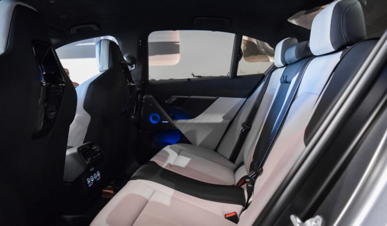 BMW M5 Berlina lleno