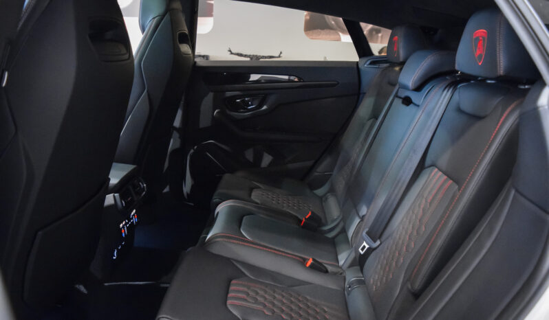 Lamborghini Urus SE lleno