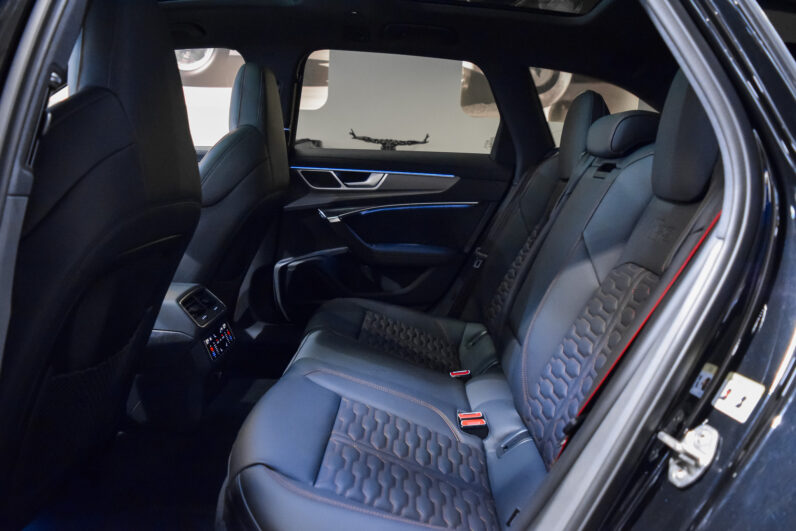 Audi RS6 Avant Performance lleno