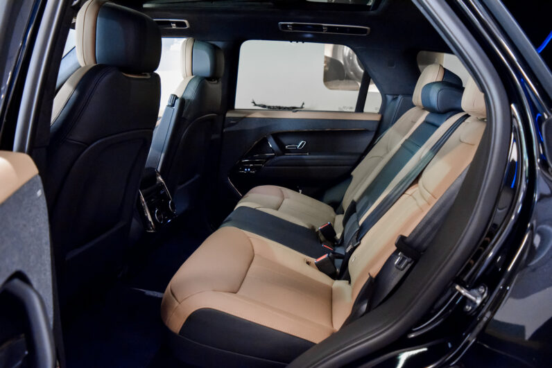 Range Rover Sport 550 PHEV Autobiography lleno
