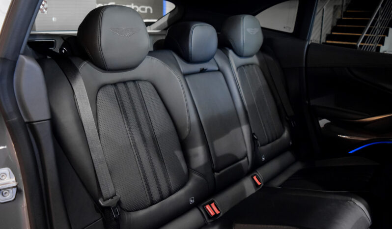 Aston Martin DBX 707 lleno