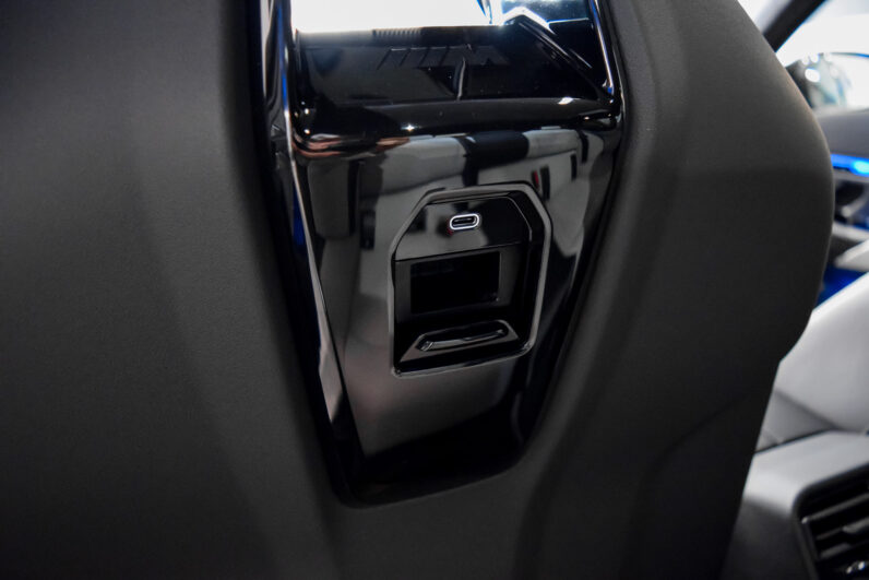 BMW M5 Touring lleno