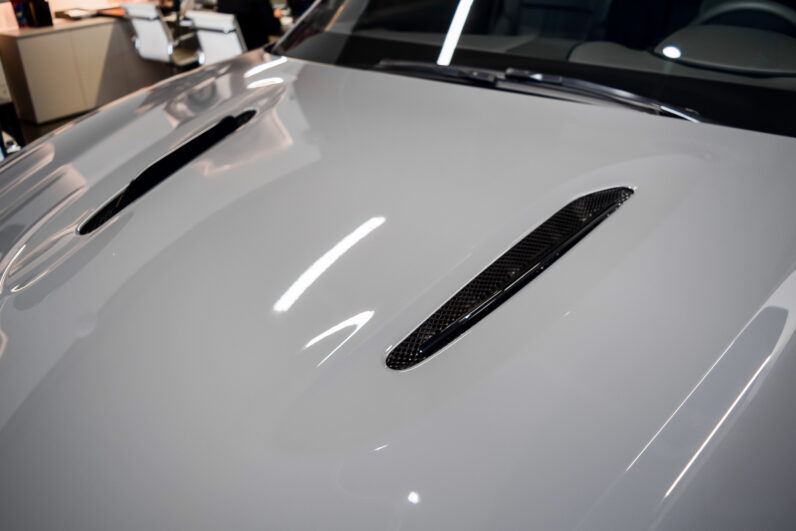 Aston Martin DBX 707 lleno