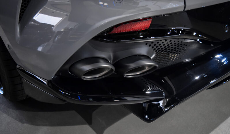 Aston Martin DBX 707 lleno