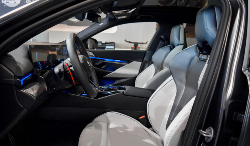 BMW M5 Touring lleno