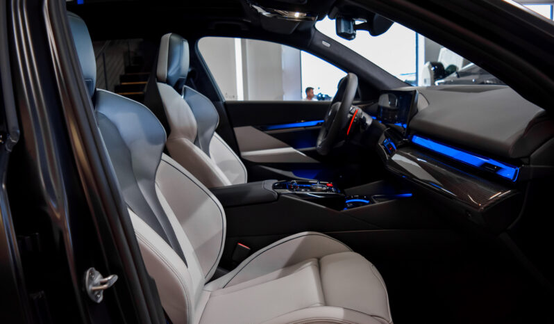 BMW M5 Touring lleno