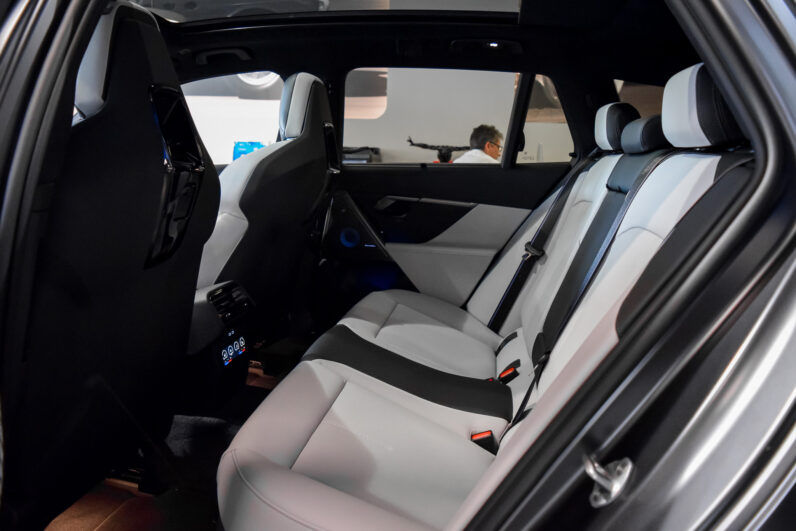 BMW M5 Touring lleno