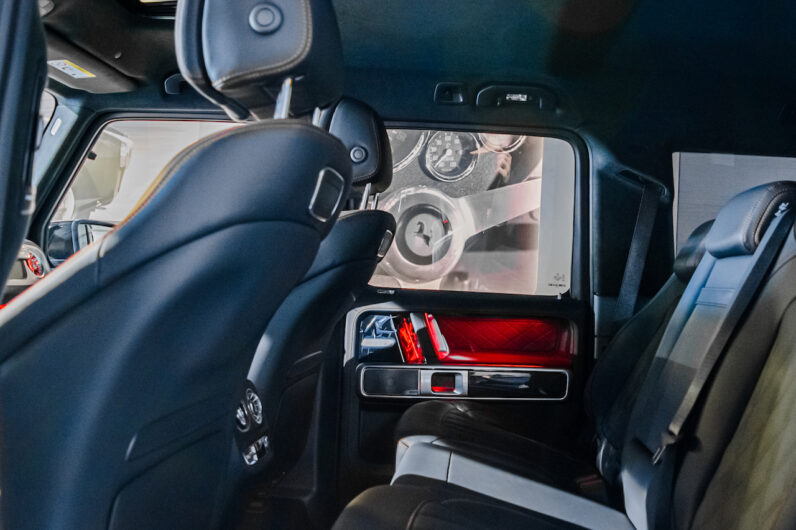 Mercedes G63 4×4² lleno