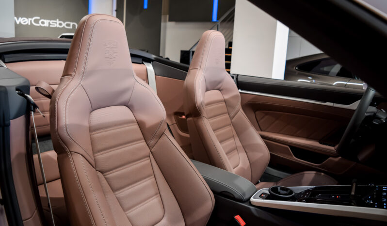 Porsche 911 Carrera Cabrio lleno