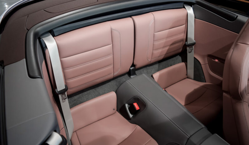 Porsche 911 Carrera Cabrio lleno