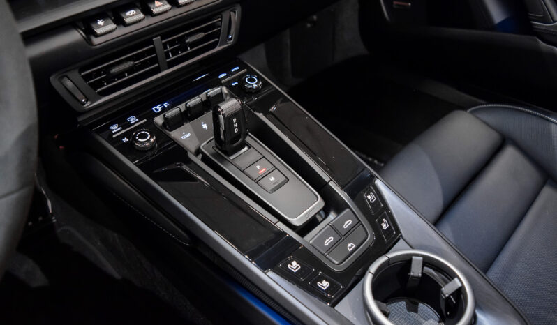 Porsche 911 Carrera GTS Cabrio lleno