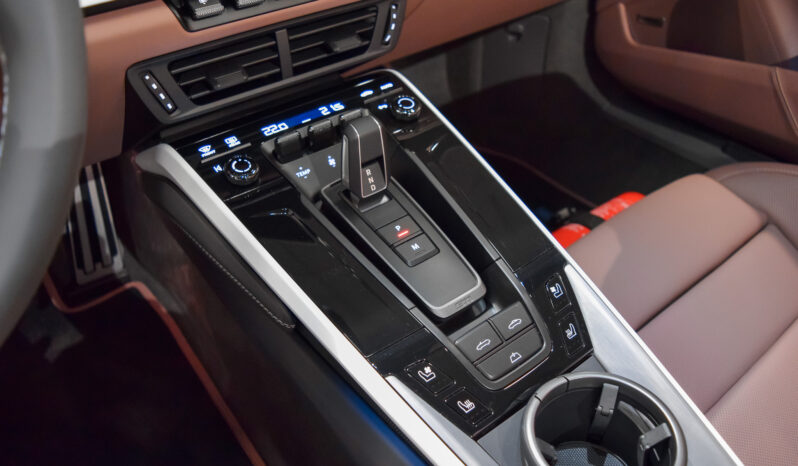 Porsche 911 Carrera Cabrio lleno
