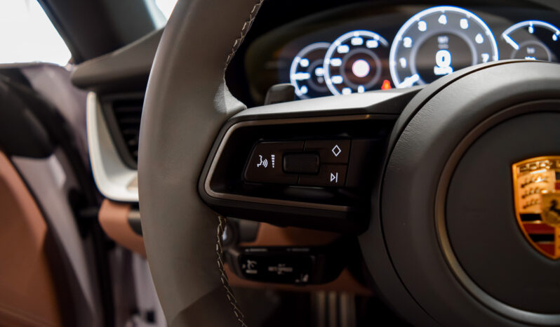 Porsche 911 Carrera Cabrio lleno