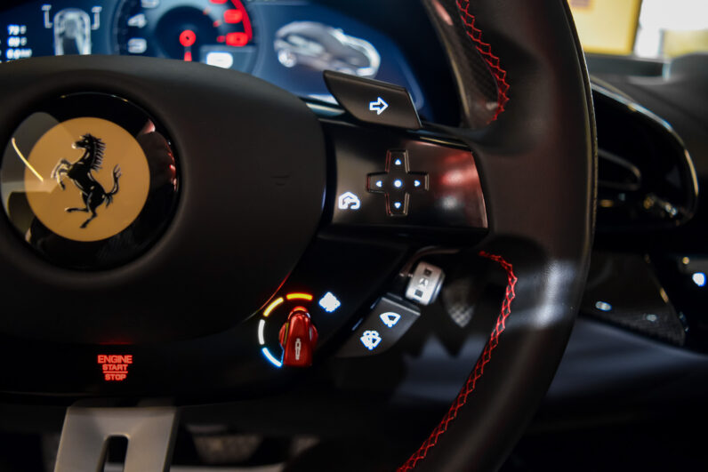 Ferrari Purosangue lleno
