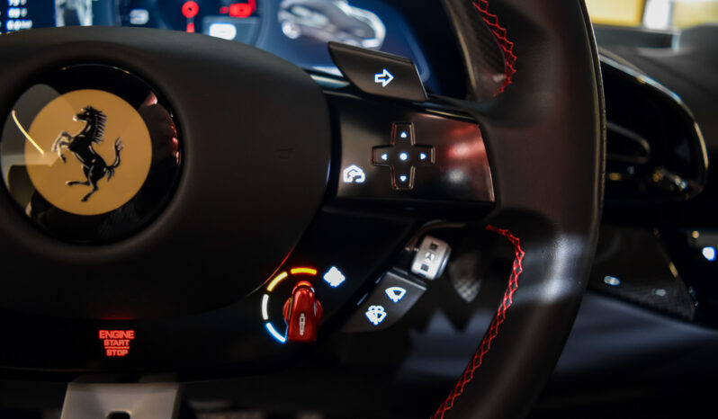 Ferrari Purosangue lleno