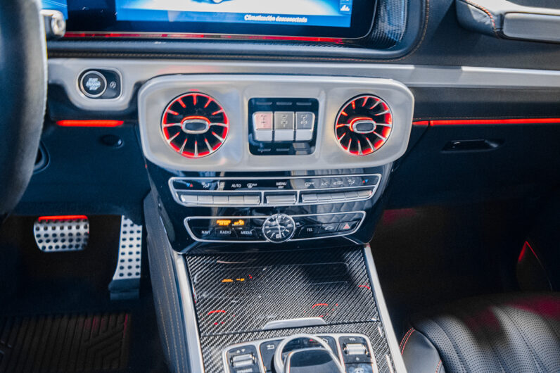Mercedes G63 4×4² lleno