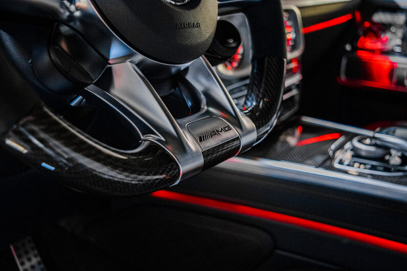 Mercedes G63 4×4² lleno