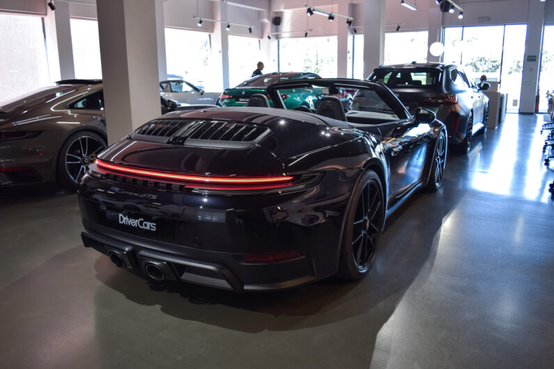 Porsche 911 Carrera GTS Cabrio lleno