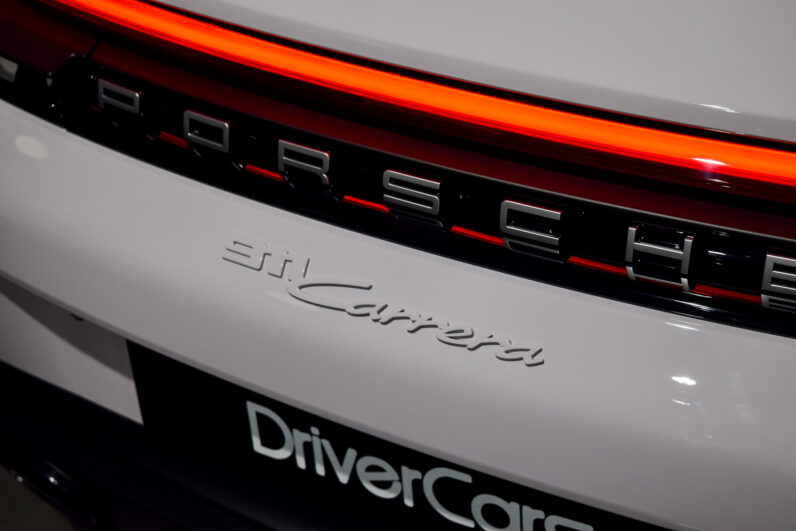 Porsche 911 Carrera Cabrio lleno