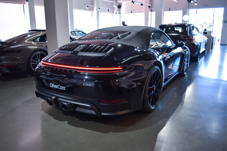Porsche 911 Carrera GTS Cabrio lleno