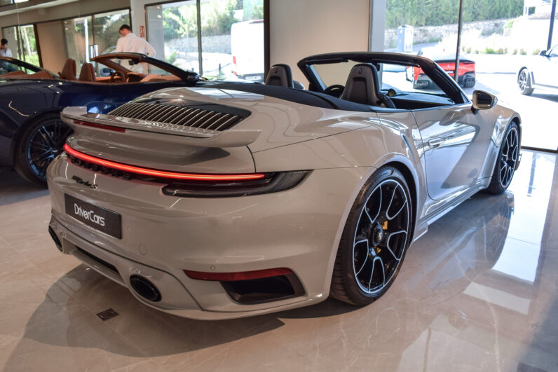 Porsche 911 Turbo S Cabrio lleno
