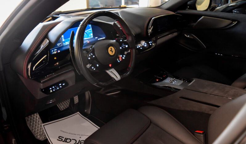 Ferrari Purosangue lleno