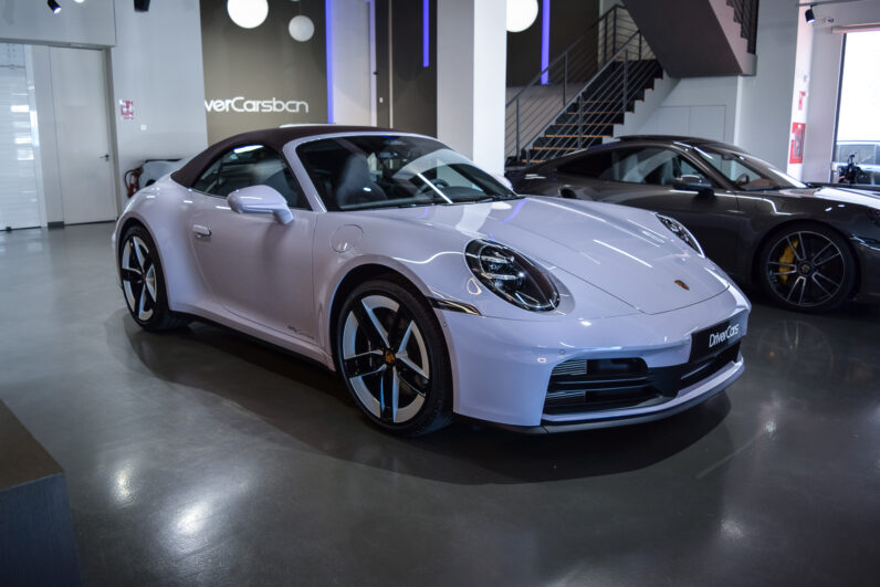 Porsche 911 Carrera Cabrio lleno