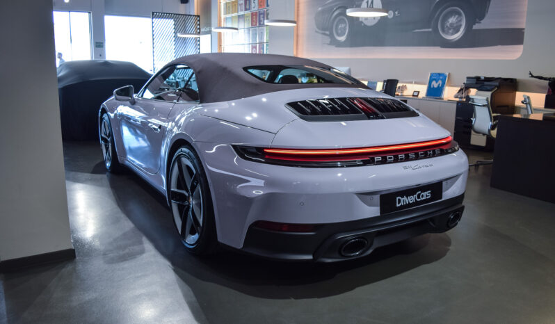 Porsche 911 Carrera Cabrio lleno