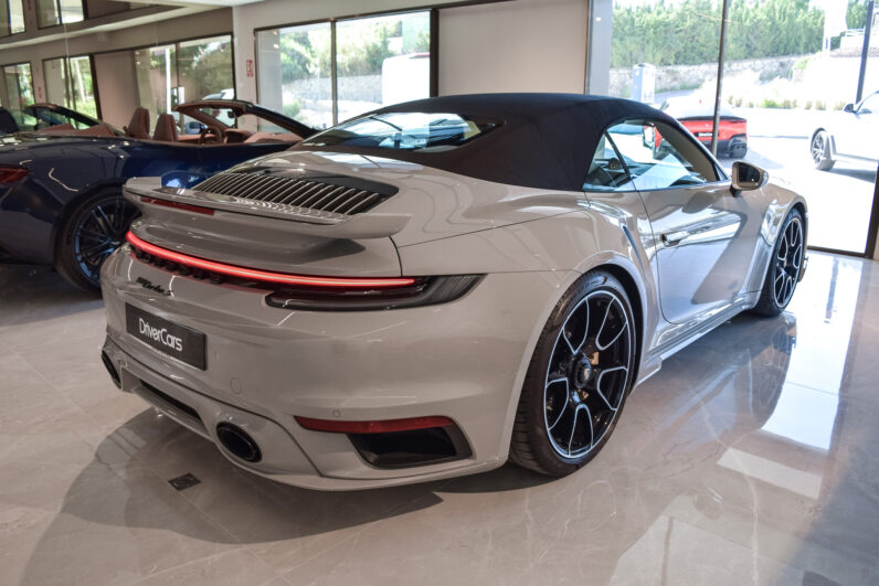 Porsche 911 Turbo S Cabrio lleno