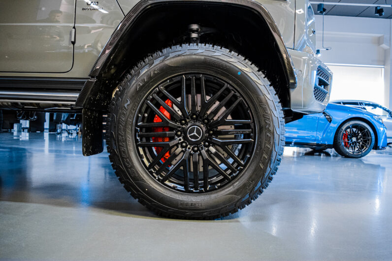 Mercedes G63 4×4² lleno