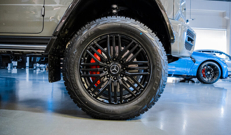 Mercedes G63 4×4² lleno