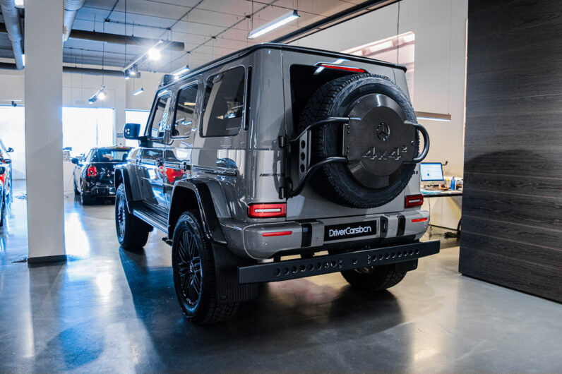 Mercedes G63 4×4² lleno