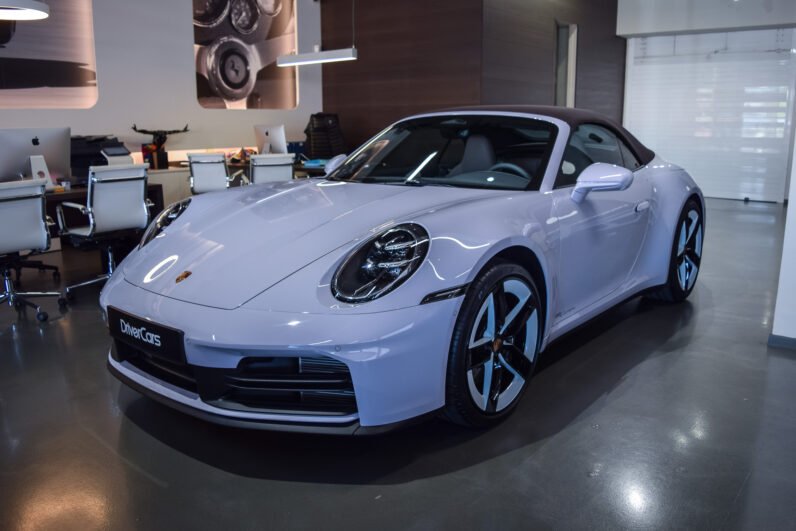 Porsche 911 Carrera Cabrio lleno